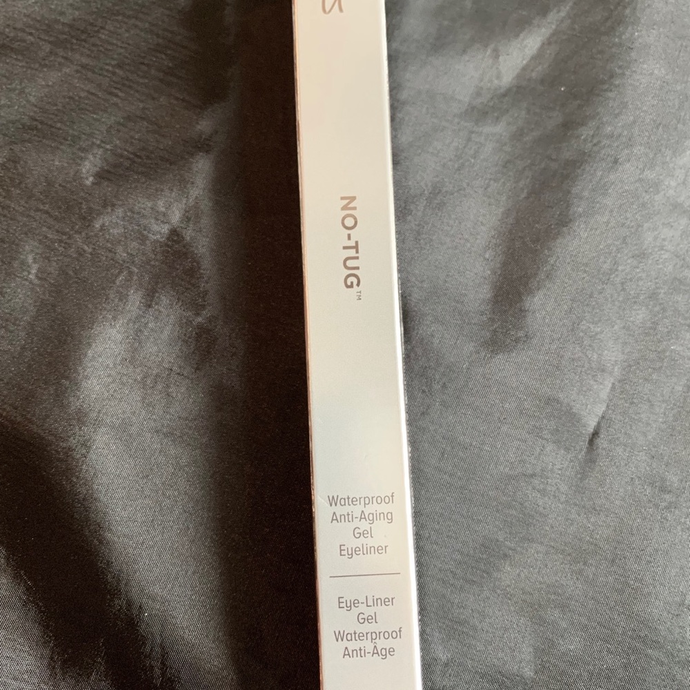 It Cosmetics No tug Gel eyeliner in black